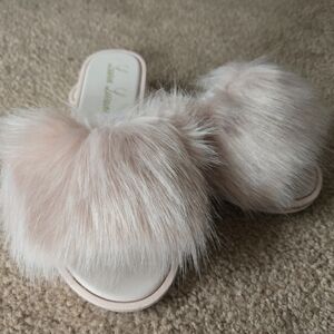 Lauren Lorraine Plush Faux Fur Slippers in Blush